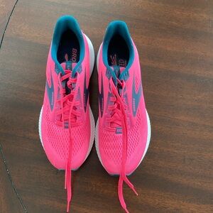 Brooks Launch Running Shoes  Size 8